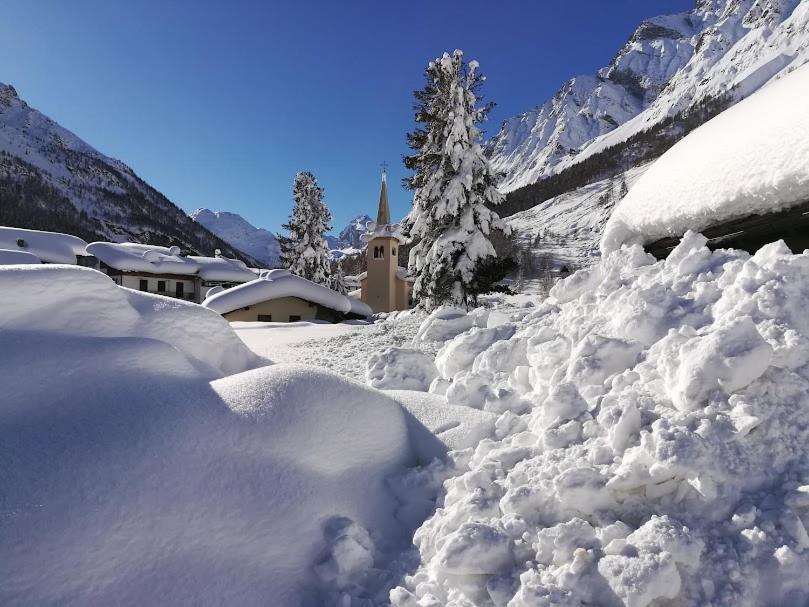 Casa Lucy Apartment Aosta Luaran gambar